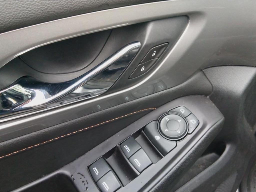 used 2020 Chevrolet Traverse car, priced at $23,500