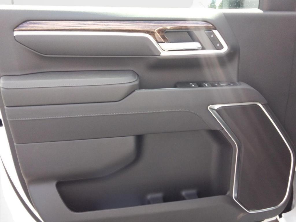 new 2025 GMC Sierra 2500 car, priced at $73,380