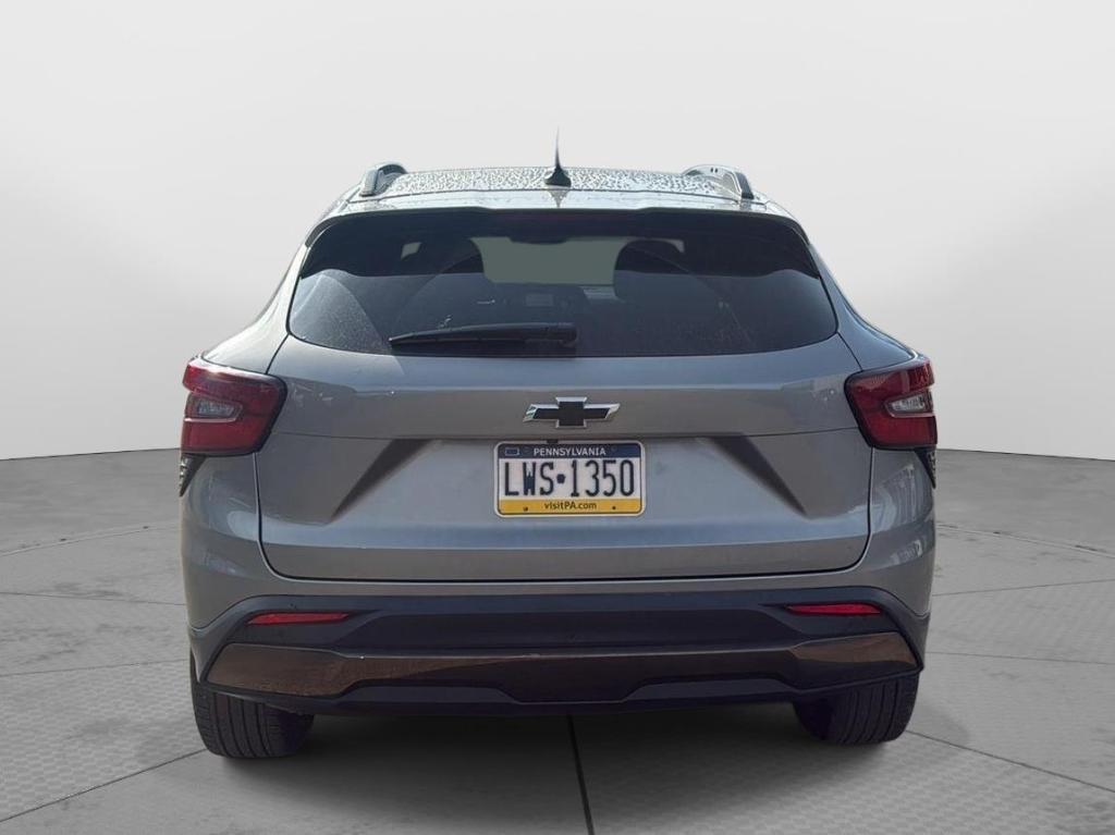 used 2025 Chevrolet Trax car, priced at $24,900