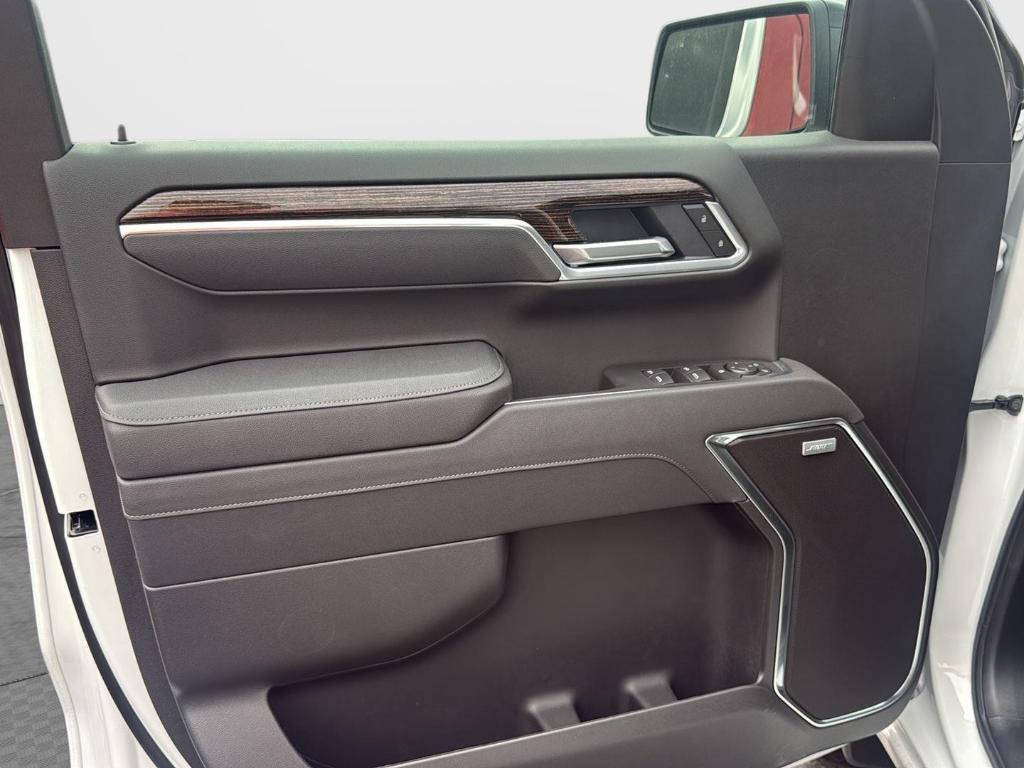 new 2025 GMC Sierra 1500 car, priced at $66,700