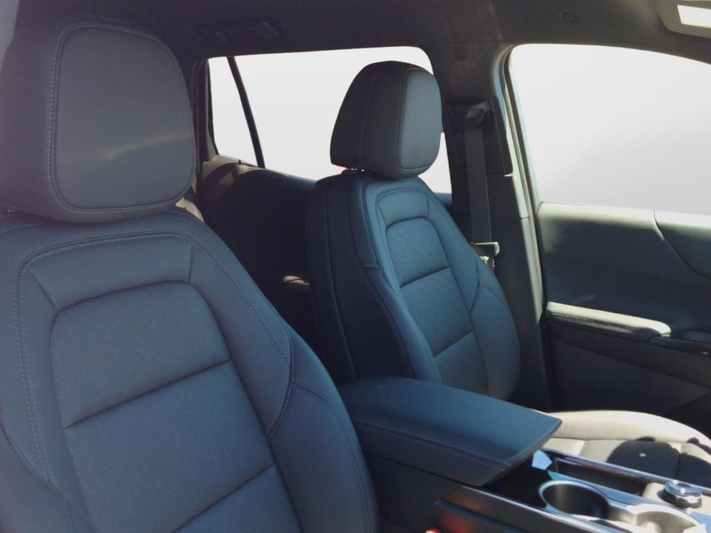 new 2026 Chevrolet Equinox car, priced at $34,635