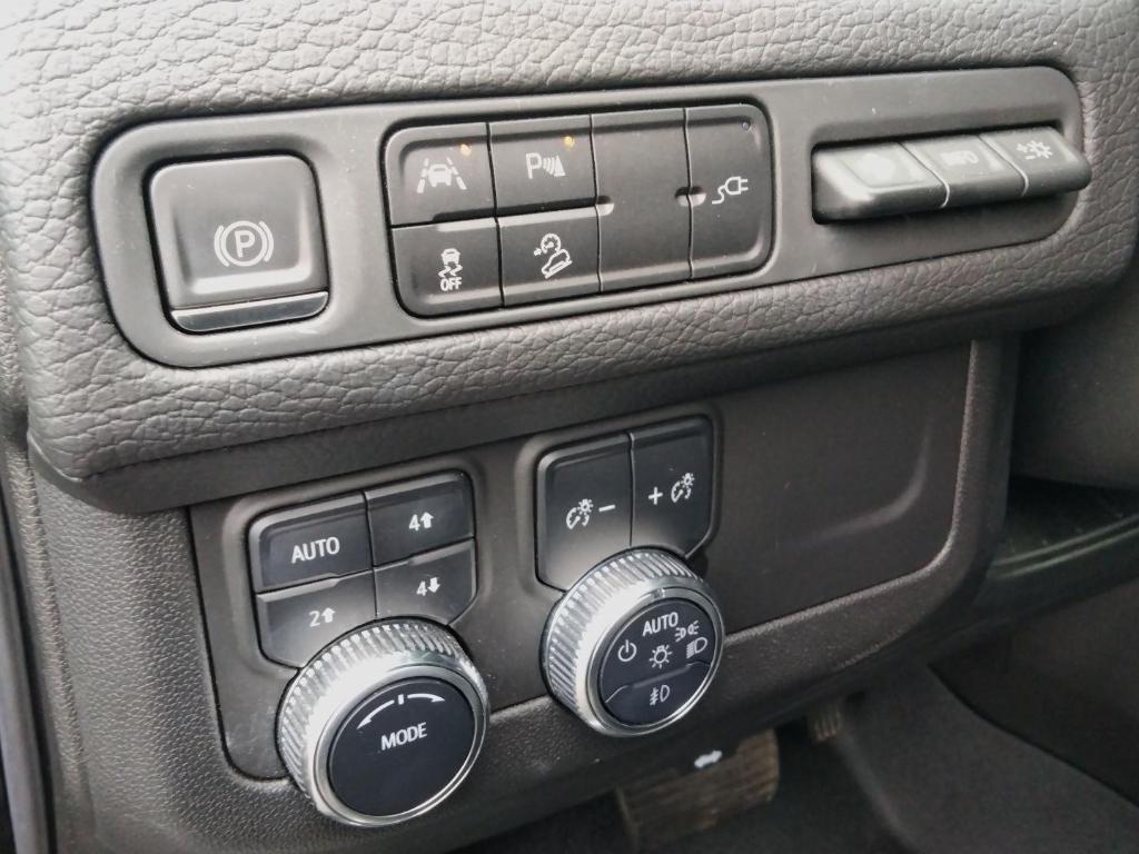 used 2021 GMC Yukon car, priced at $44,990