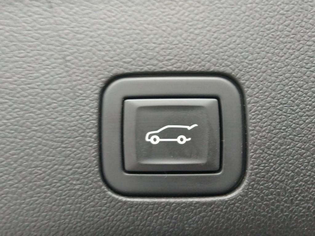 used 2021 GMC Yukon car, priced at $44,990