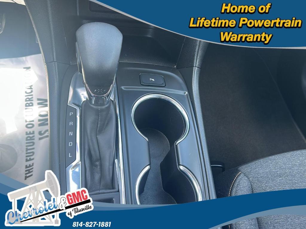 used 2022 Chevrolet Equinox car, priced at $23,900