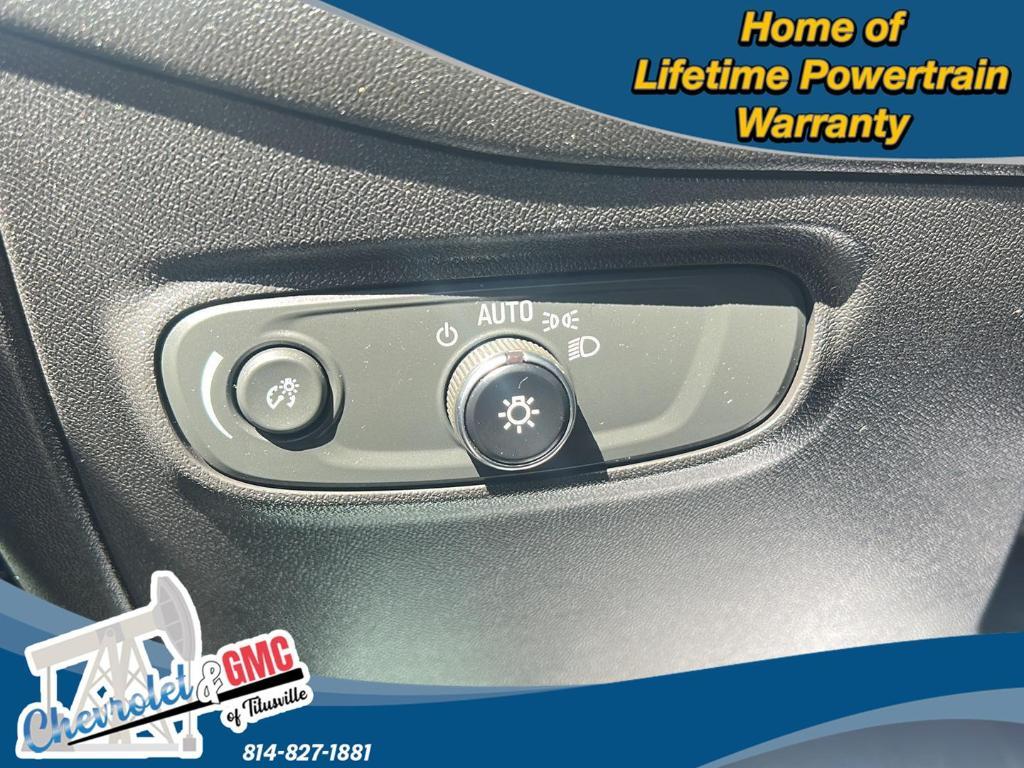 used 2022 Chevrolet Equinox car, priced at $23,900