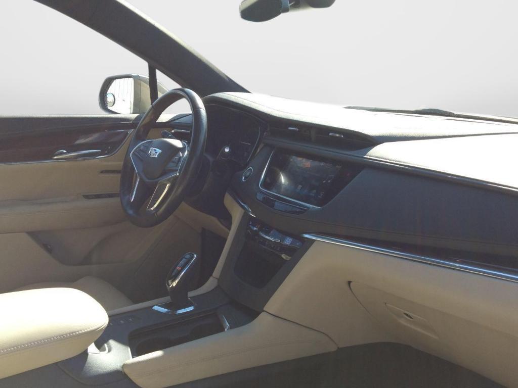 used 2019 Cadillac XT5 car, priced at $21,000