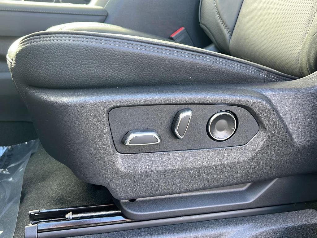 new 2026 GMC Sierra 2500 car, priced at $81,165