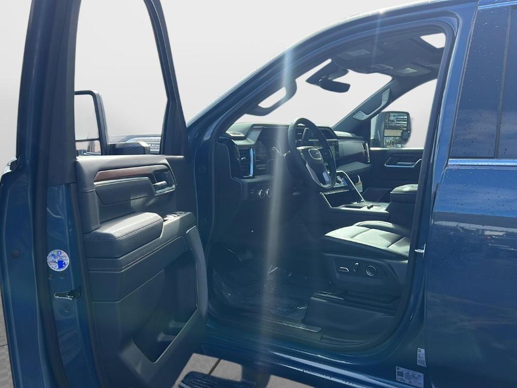 new 2026 GMC Sierra 2500 car, priced at $81,165
