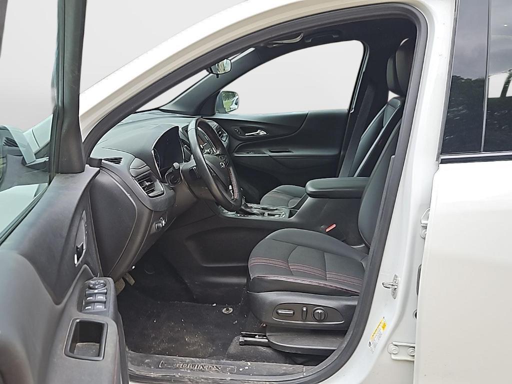 used 2023 Chevrolet Equinox car, priced at $27,900