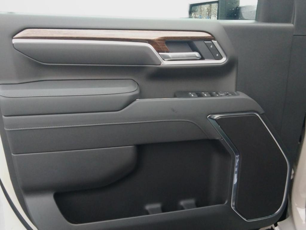 new 2026 GMC Sierra 2500 car, priced at $78,470