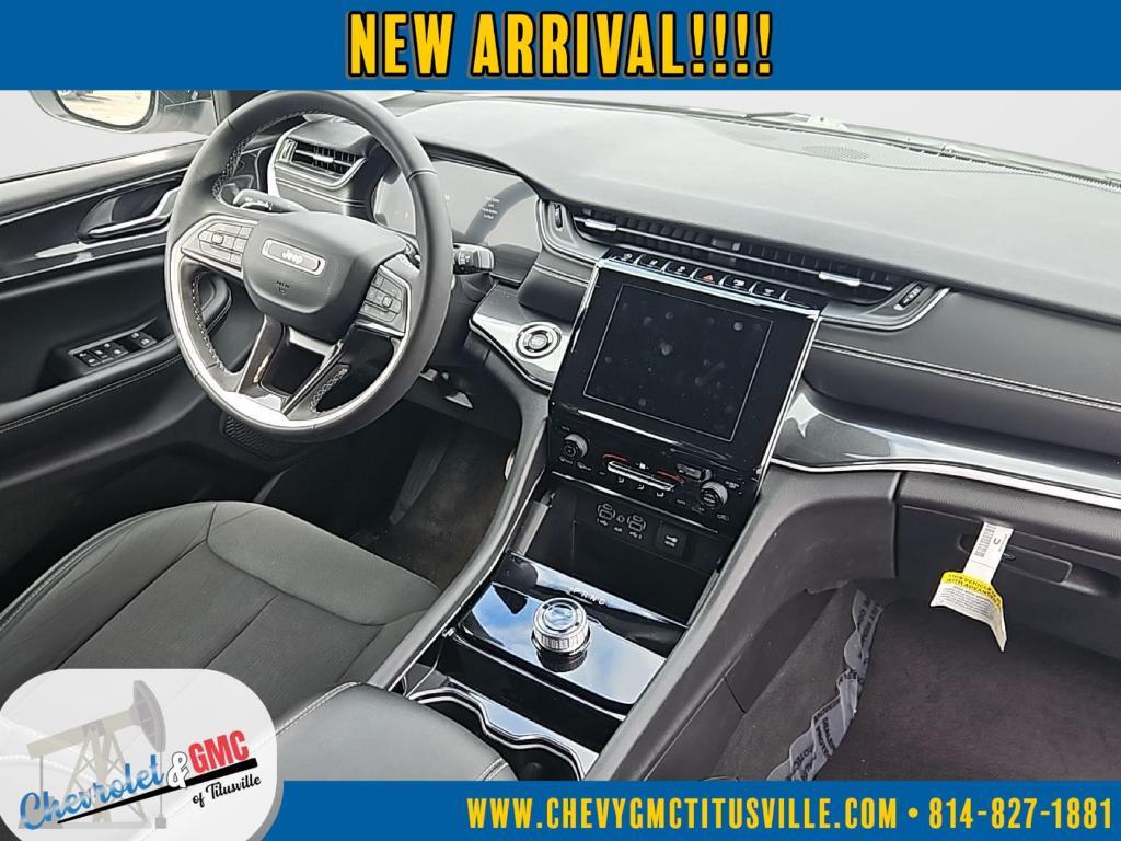 used 2023 Jeep Grand Cherokee car, priced at $33,395