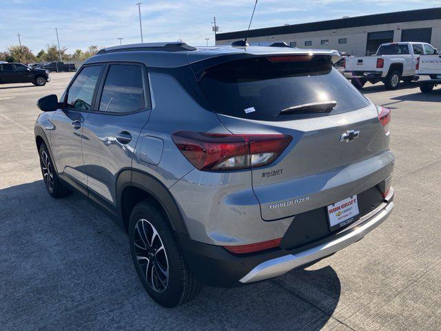 new 2025 Chevrolet TrailBlazer car, priced at $28,311