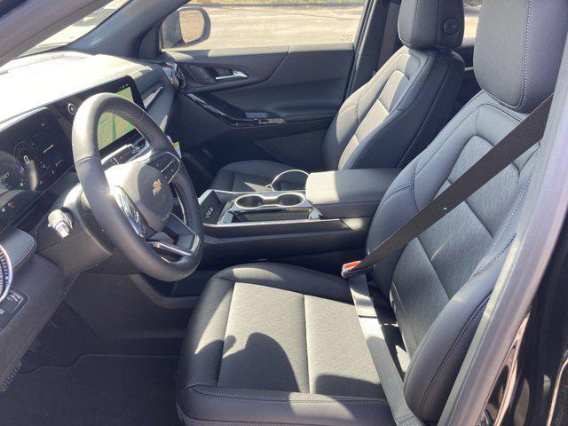 new 2025 Chevrolet Equinox car, priced at $30,921