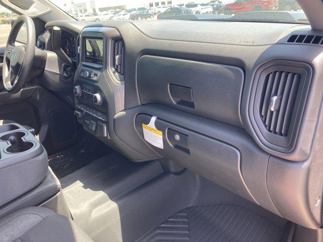 new 2025 Chevrolet Silverado 1500 car, priced at $52,621