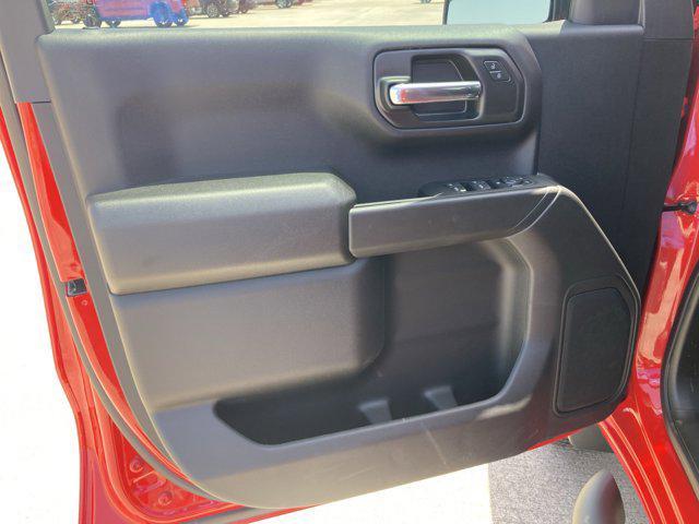 new 2025 Chevrolet Silverado 1500 car, priced at $52,621