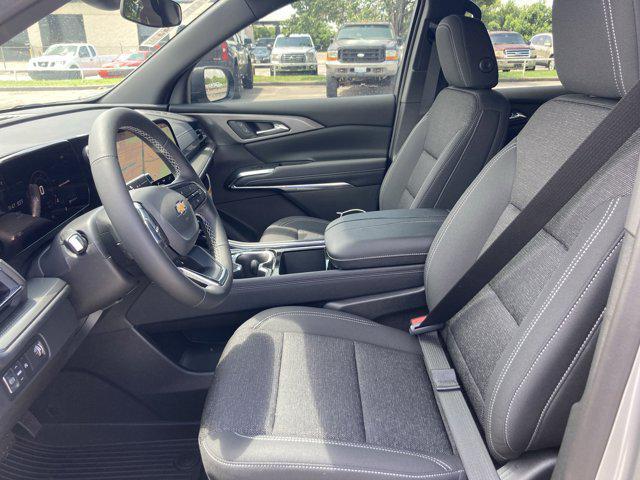 new 2025 Chevrolet Traverse car, priced at $44,631