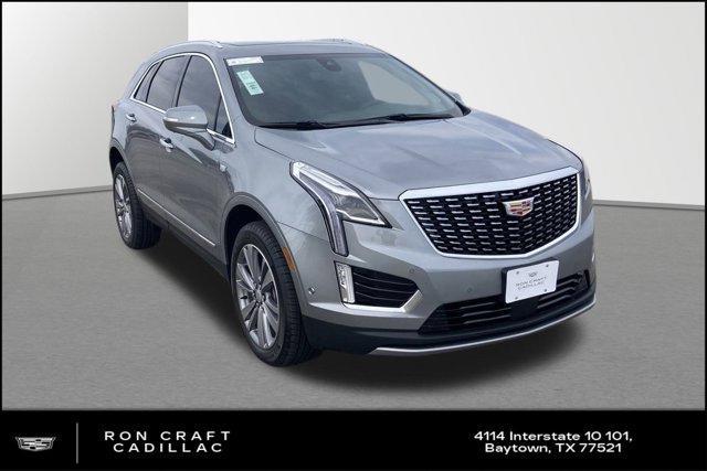 new 2025 Cadillac XT5 car, priced at $54,561