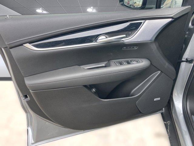 new 2025 Cadillac XT5 car, priced at $48,991