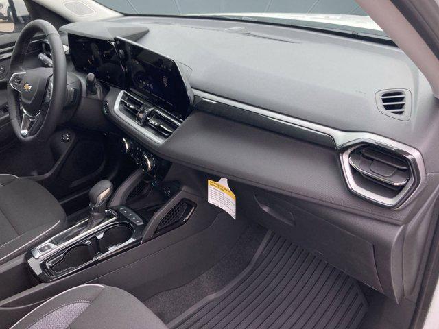 new 2026 Chevrolet TrailBlazer car, priced at $28,001