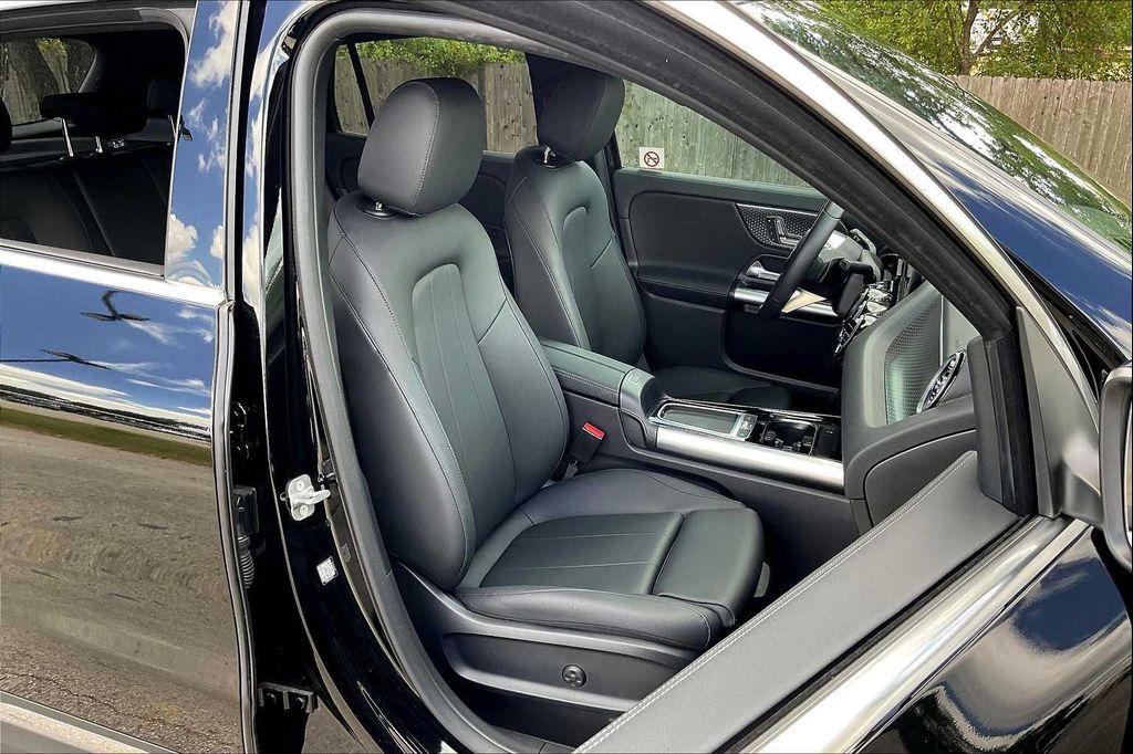 used 2025 Mercedes-Benz GLA 250 car, priced at $39,444