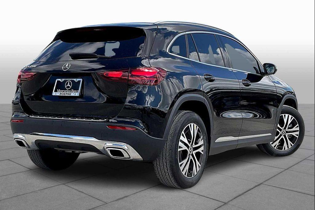 used 2025 Mercedes-Benz GLA 250 car, priced at $39,444