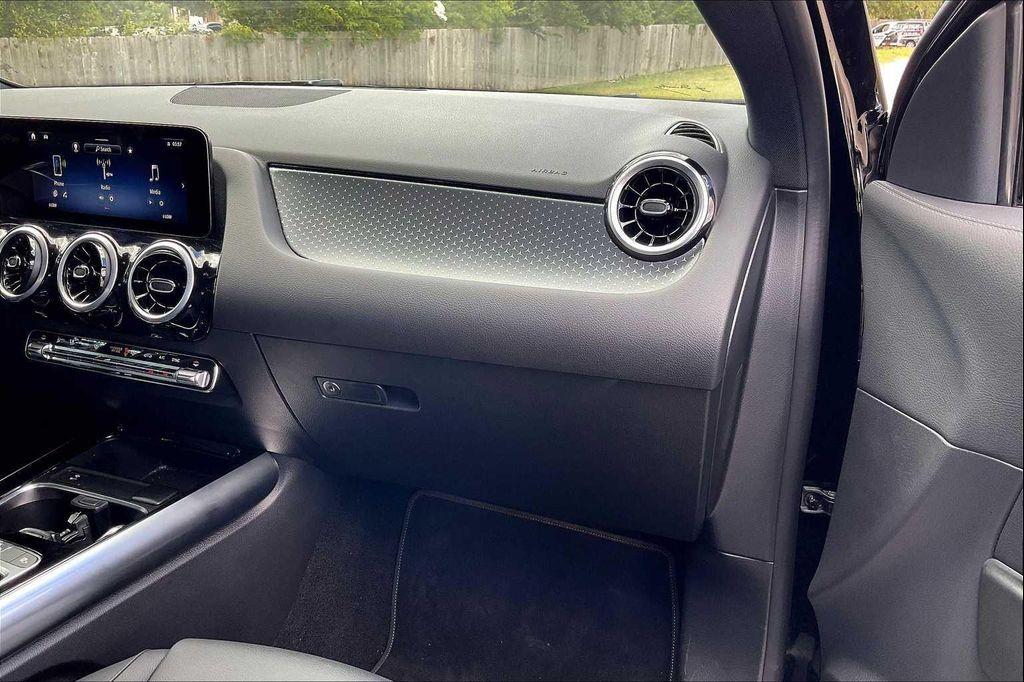 used 2025 Mercedes-Benz GLA 250 car, priced at $39,444