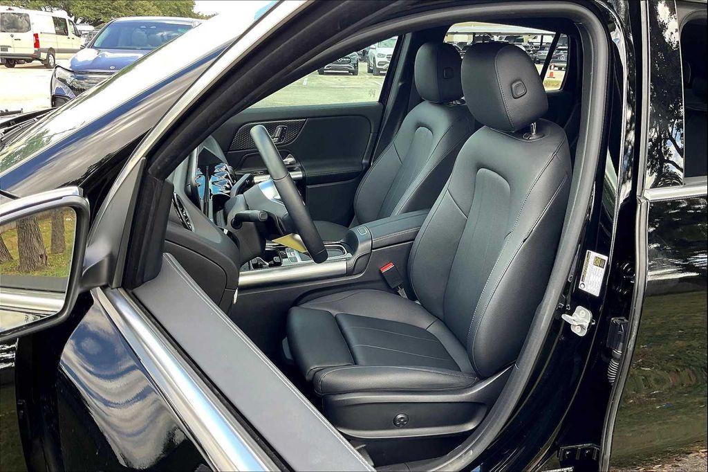 used 2025 Mercedes-Benz GLA 250 car, priced at $39,444