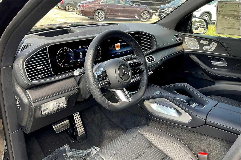 new 2026 Mercedes-Benz GLS 580 car, priced at $125,075