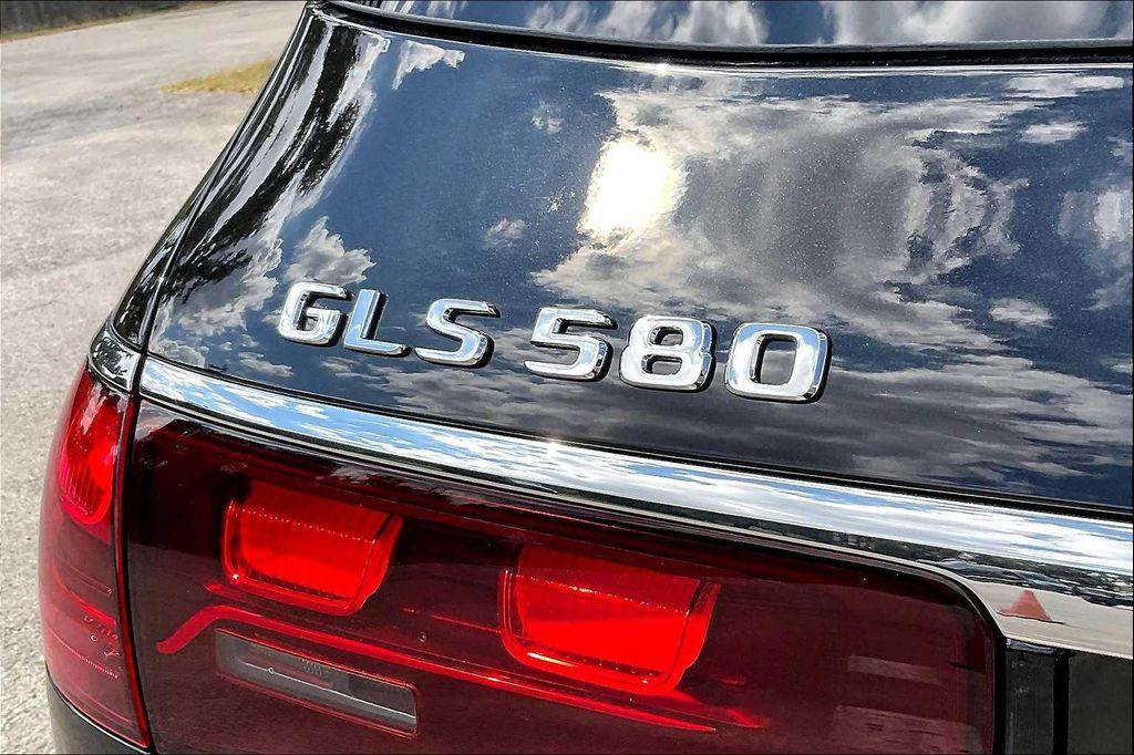 new 2026 Mercedes-Benz GLS 580 car, priced at $125,075