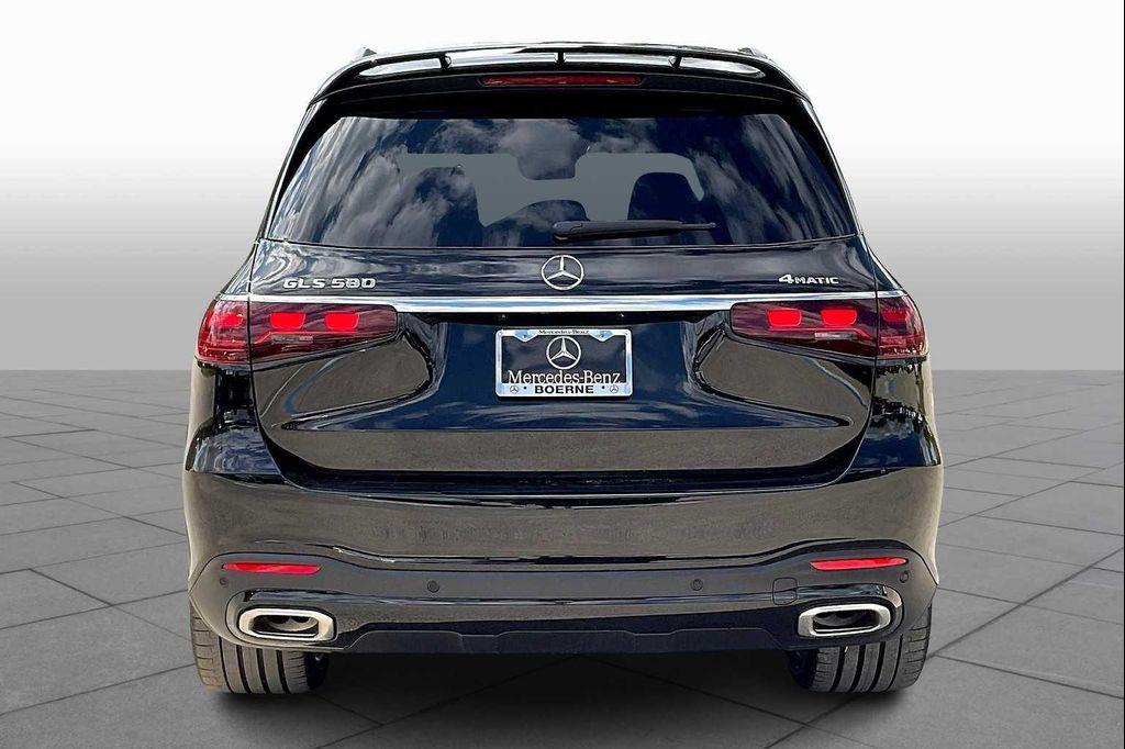 new 2026 Mercedes-Benz GLS 580 car, priced at $125,075