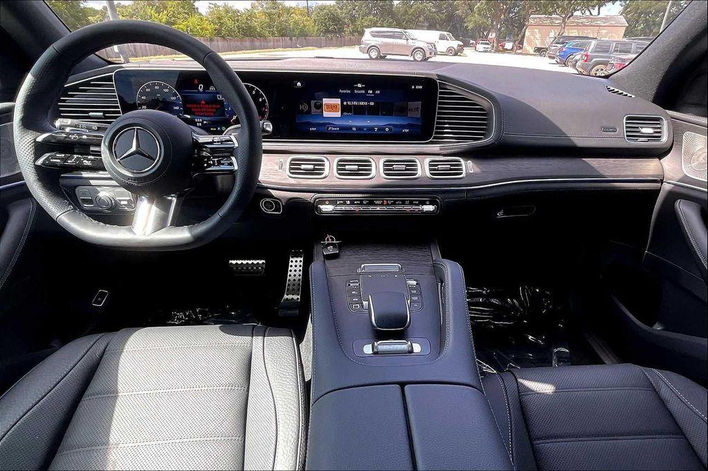 new 2026 Mercedes-Benz GLS 580 car, priced at $125,075