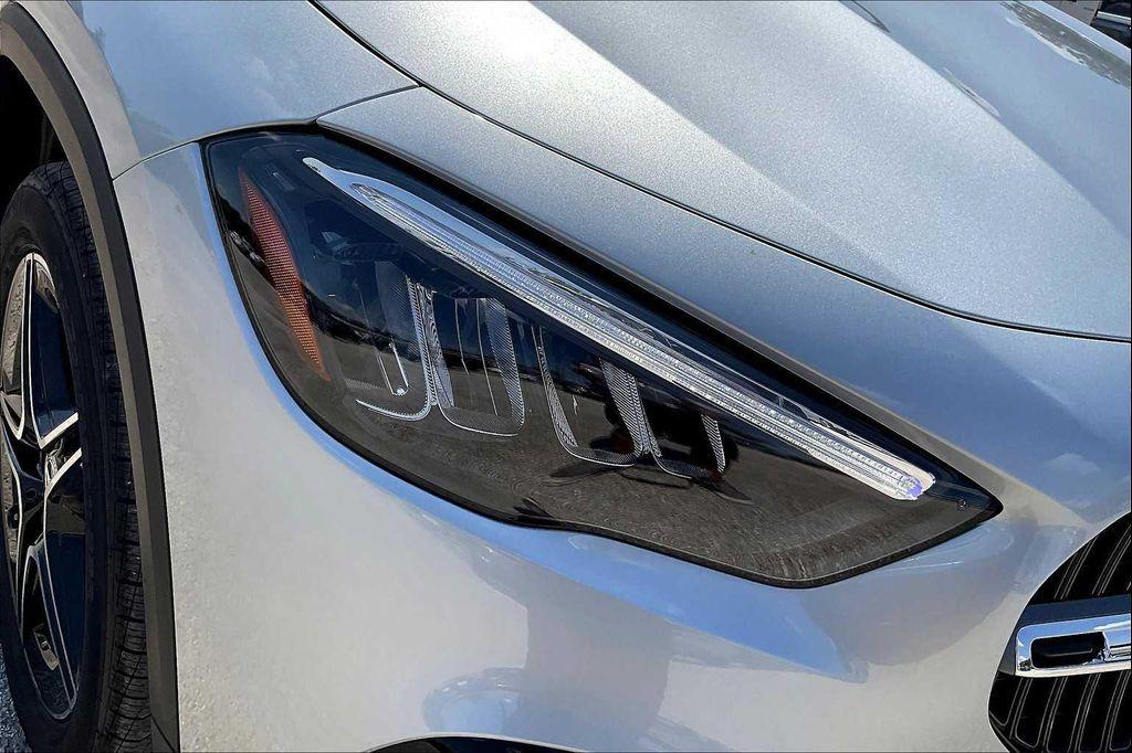 new 2026 Mercedes-Benz GLA 250 car, priced at $46,805