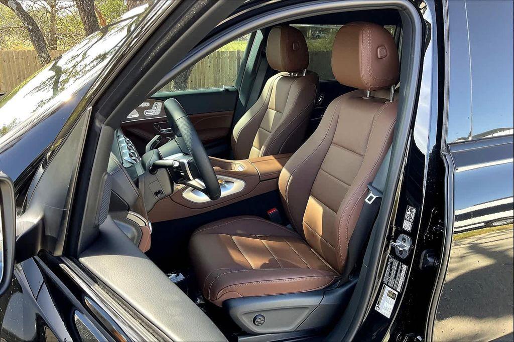 new 2025 Mercedes-Benz GLS 450 car, priced at $98,785