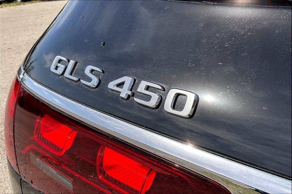 new 2025 Mercedes-Benz GLS 450 car, priced at $98,785