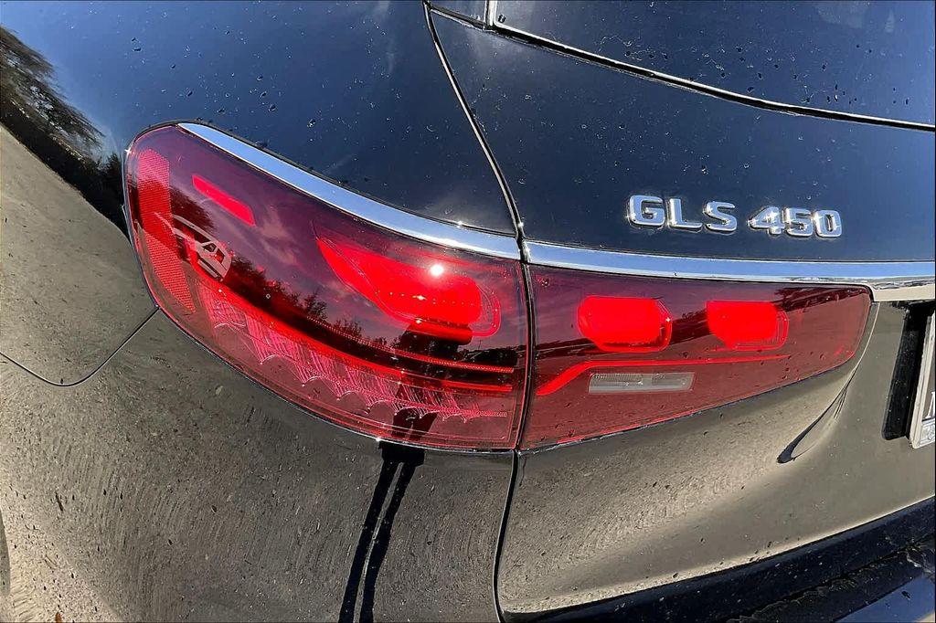 new 2025 Mercedes-Benz GLS 450 car, priced at $98,785