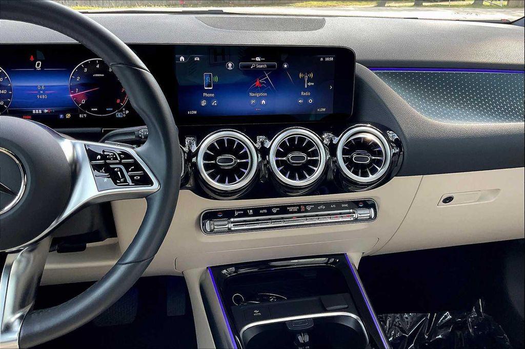 used 2025 Mercedes-Benz GLA 250 car, priced at $39,065