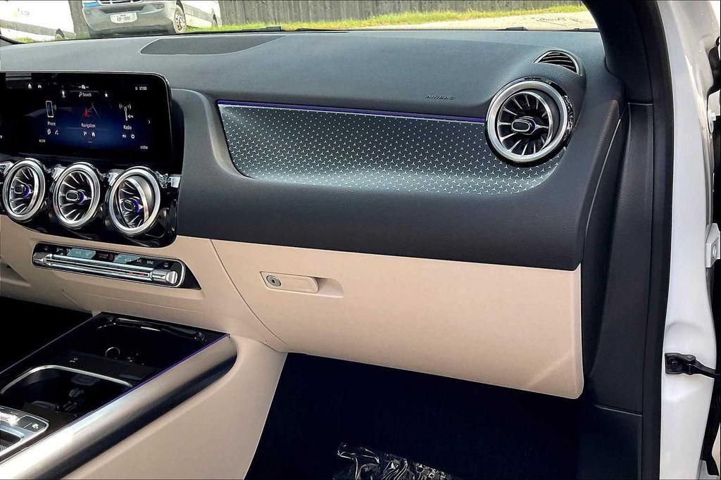 used 2025 Mercedes-Benz GLA 250 car, priced at $39,065