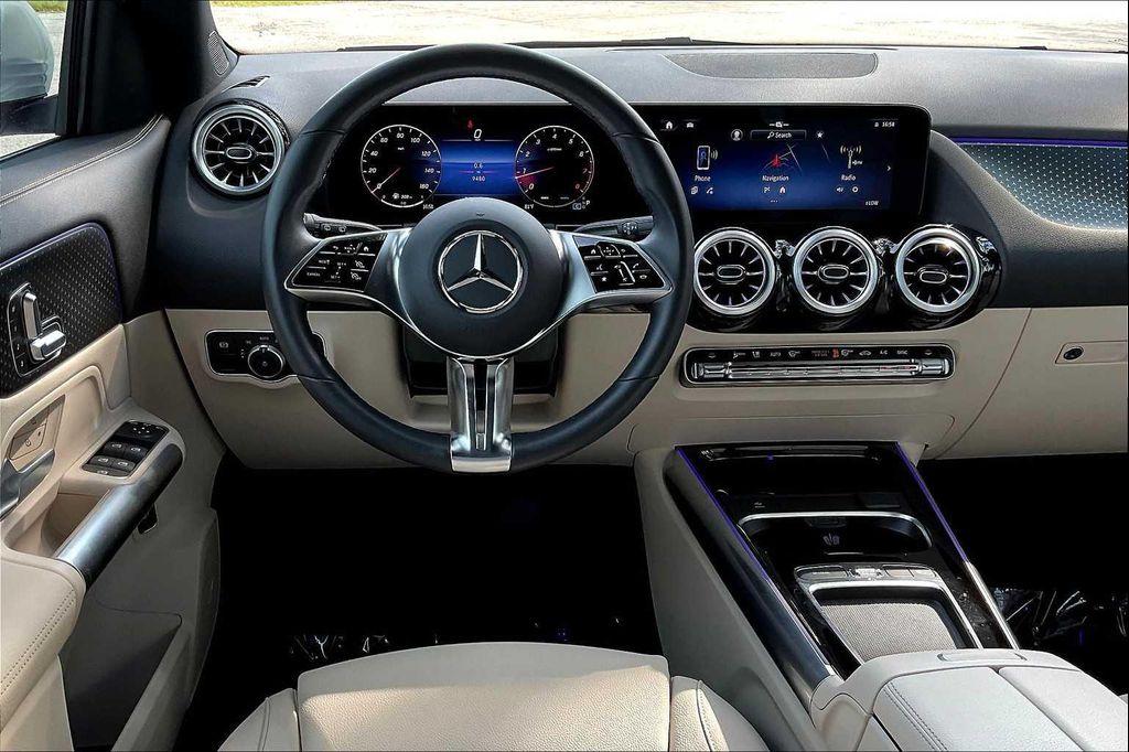 used 2025 Mercedes-Benz GLA 250 car, priced at $39,065