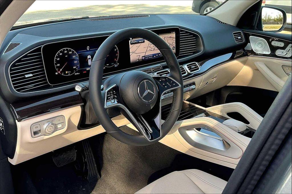 new 2025 Mercedes-Benz GLE 350 car, priced at $69,225