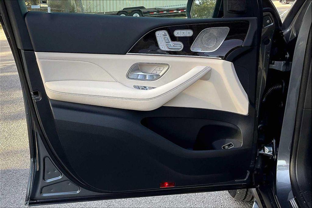 new 2025 Mercedes-Benz GLE 350 car, priced at $69,225