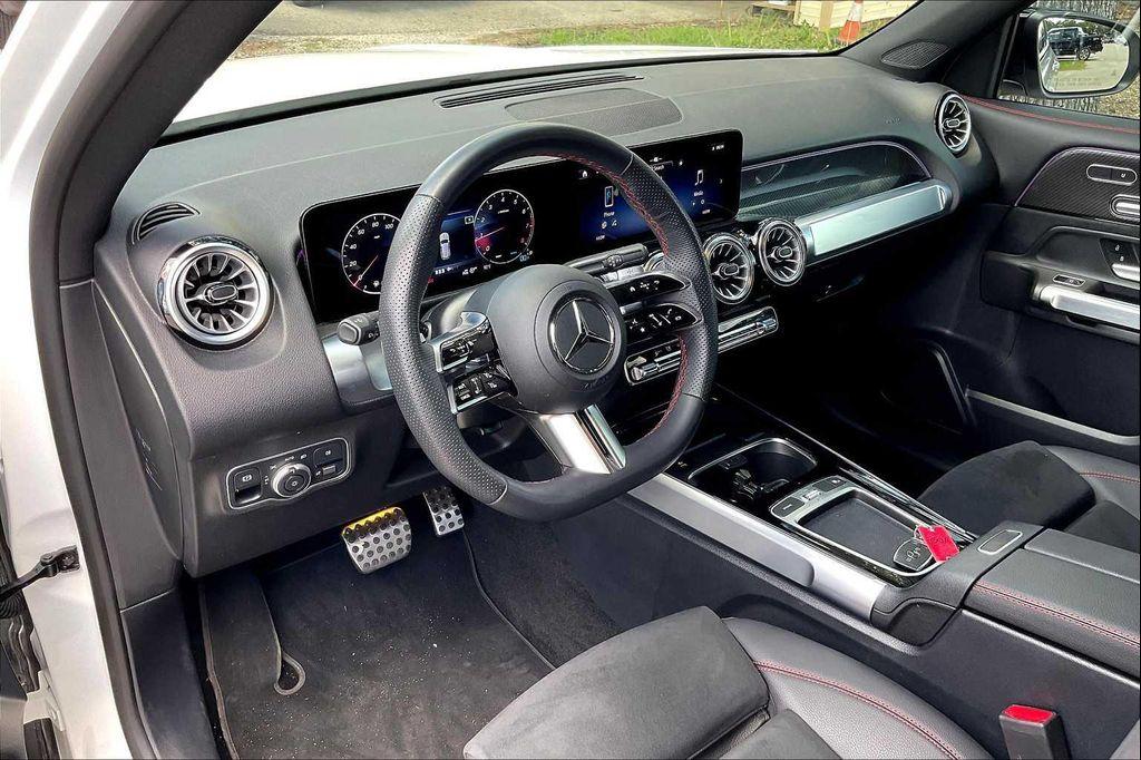 used 2025 Mercedes-Benz GLB 250 car, priced at $39,455