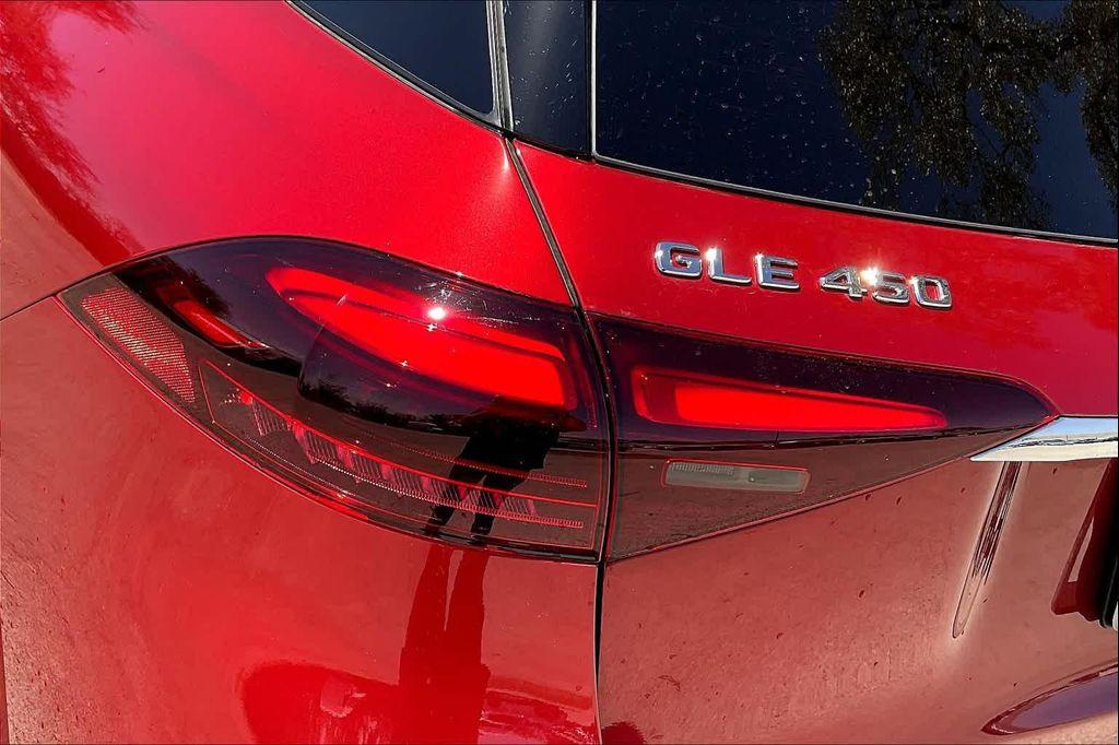 new 2025 Mercedes-Benz GLE 450 car, priced at $91,360