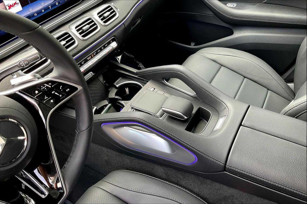 new 2025 Mercedes-Benz GLE 450 car, priced at $80,000