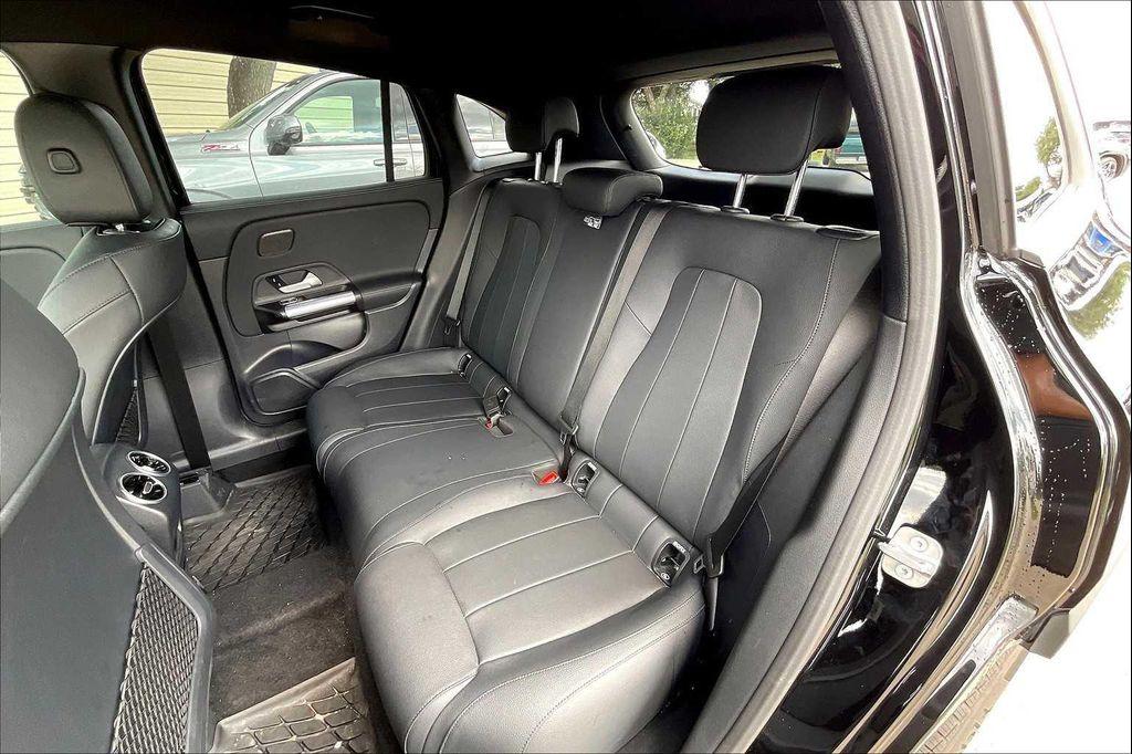 used 2025 Mercedes-Benz GLA 250 car, priced at $38,777