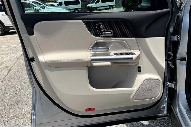 new 2025 Mercedes-Benz GLA 250 car, priced at $51,180