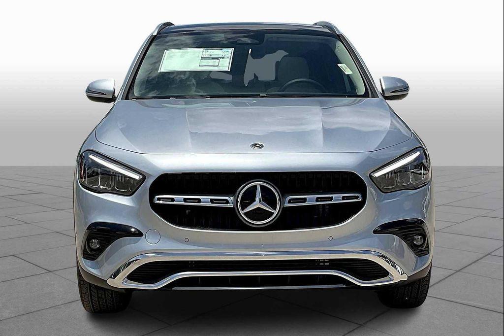 new 2025 Mercedes-Benz GLA 250 car, priced at $51,180
