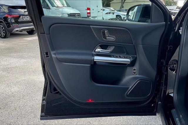 new 2025 Mercedes-Benz GLA 250 car, priced at $44,345