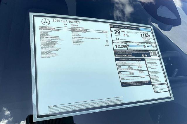 new 2025 Mercedes-Benz GLA 250 car, priced at $44,345