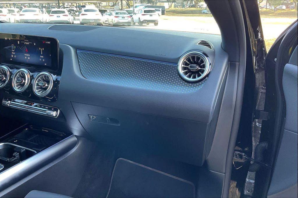 used 2025 Mercedes-Benz GLA 250 car, priced at $38,555