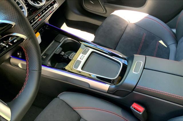 new 2024 Mercedes-Benz GLB 250 car, priced at $52,880